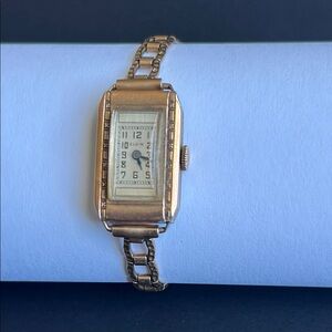 Elgin women’s vintage art deco antique 10k gold filled watch adjustable 6- 6.5in